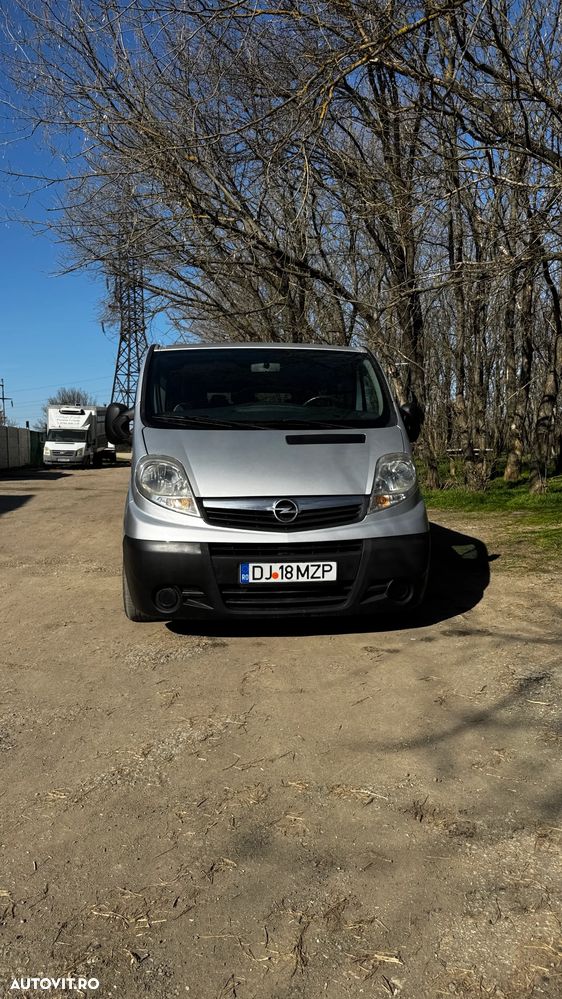 Opel Vivaro - 11