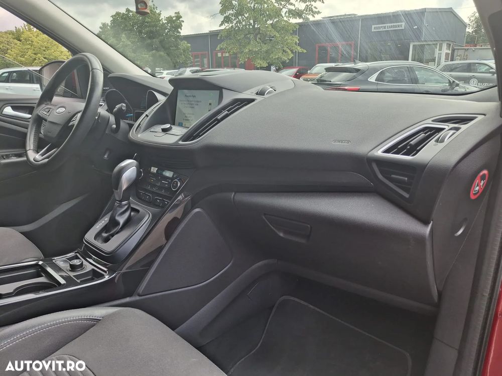 Ford Kuga 2.0 TDCi 4WD Powershift Titanium - 35