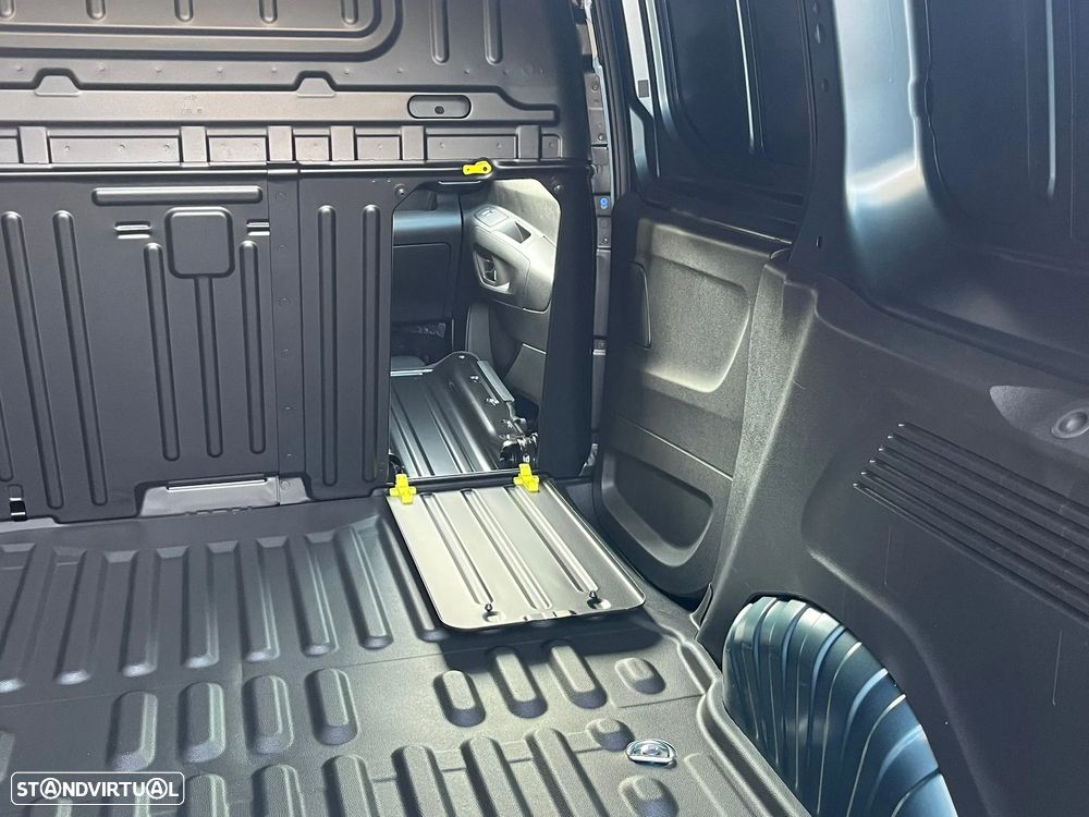 Opel Combo Cargo L1 1.5 CDTi 130cv AT8 (caixa automática) - 32