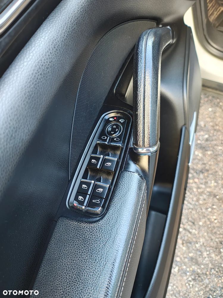 Porsche Cayenne S - 16