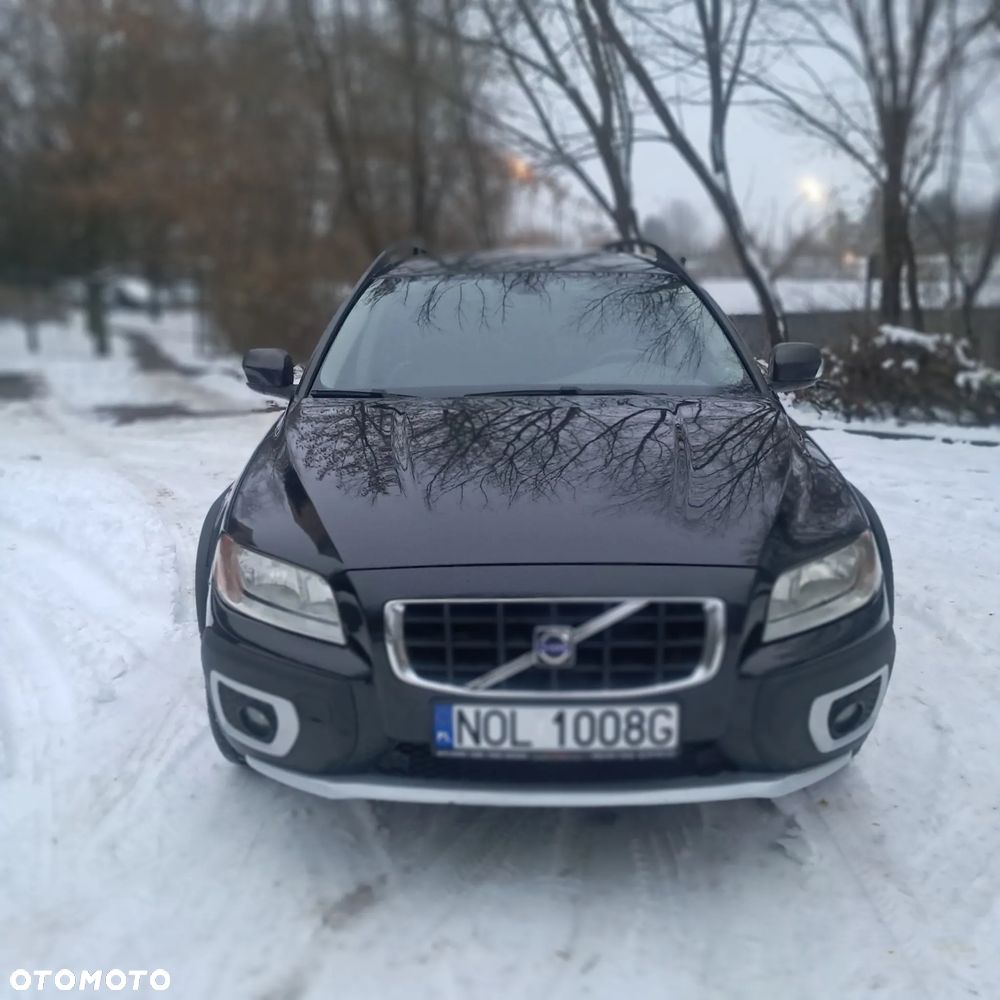 Volvo XC 70 D5 AWD Momentum - 3