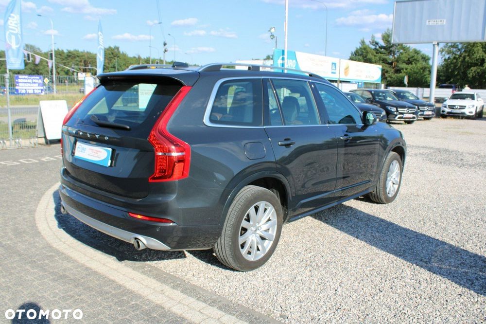 Volvo XC 90 - 7
