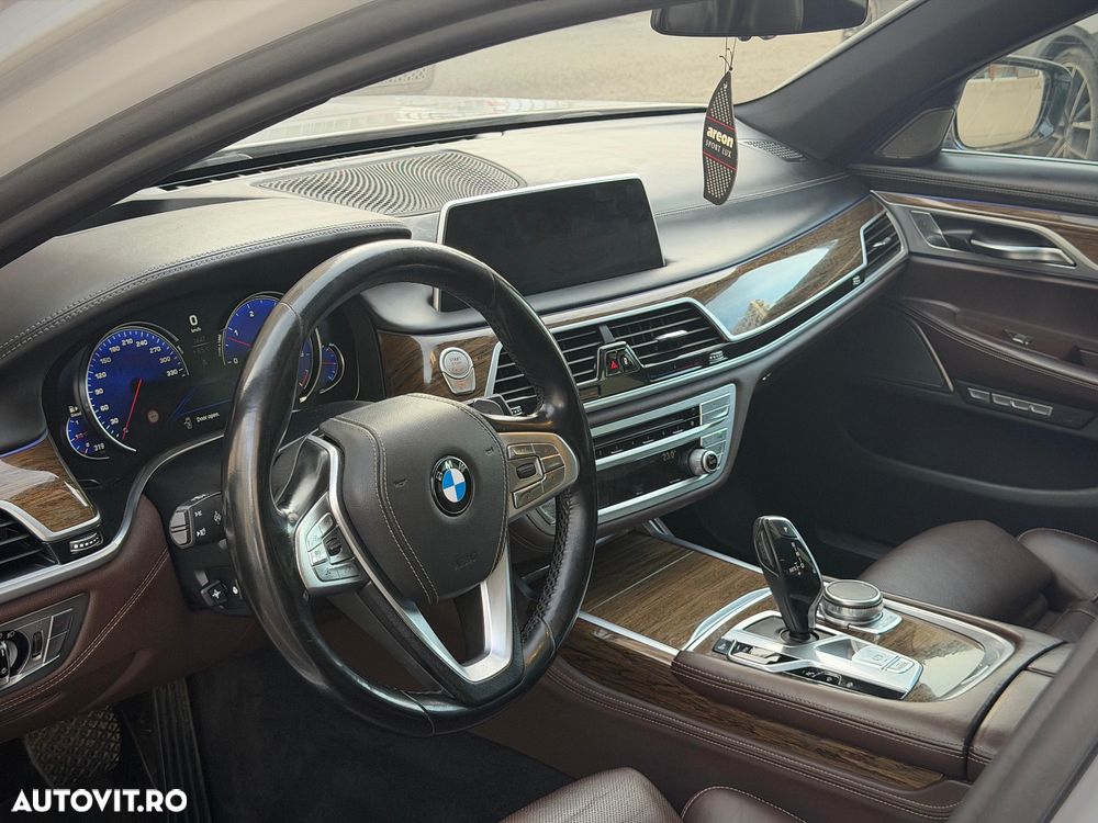 BMW Seria 7 730d xDrive - 40