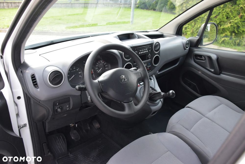 Peugeot PARTNER 1,6 HDI 90 KM 3-Osobowy - 11