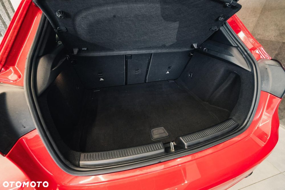 Mercedes-Benz Klasa A 35 AMG 4-Matic 7G-DCT - 38
