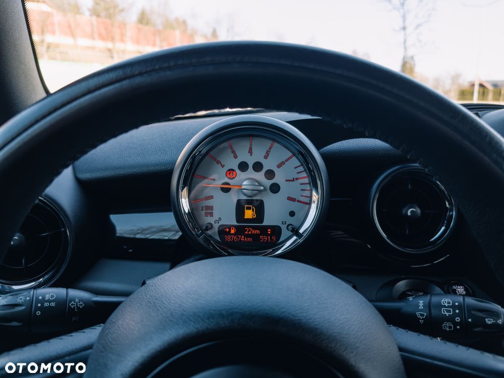 MINI ONE Standard - 14