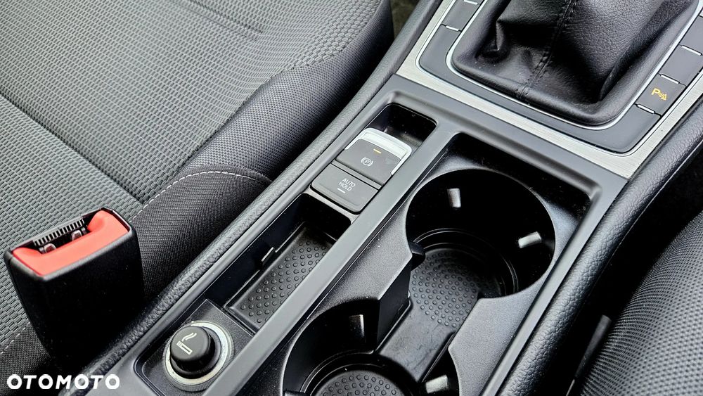 Volkswagen Golf 1.6 BlueTDI Comfortline - 39