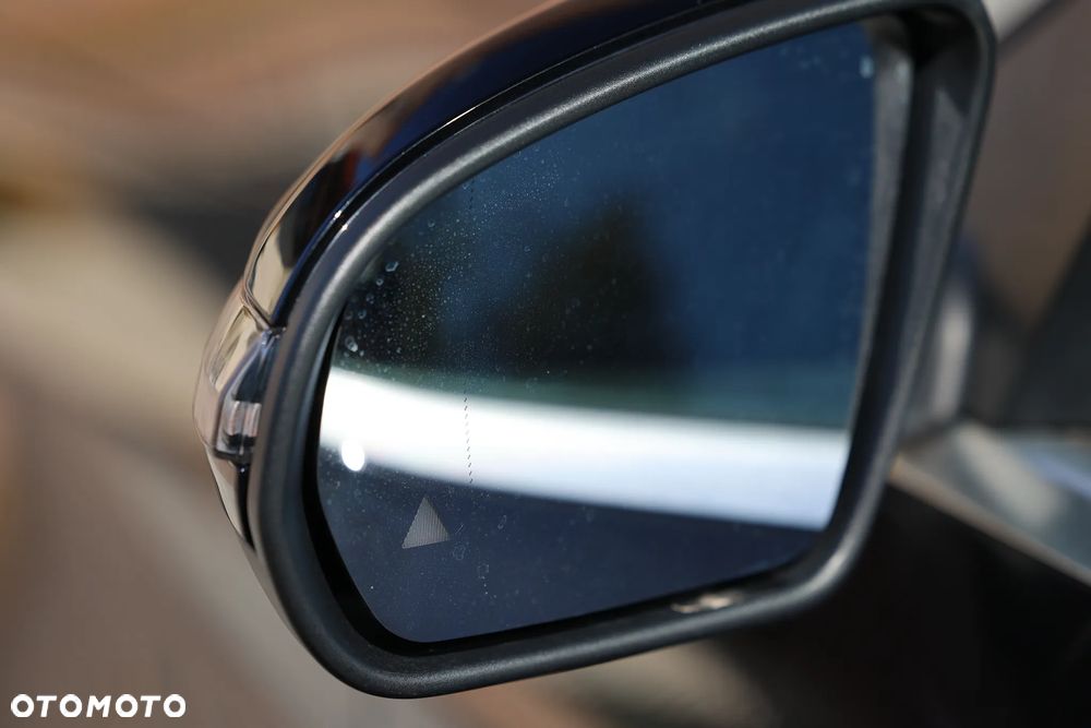 Mercedes-Benz GLC - 23