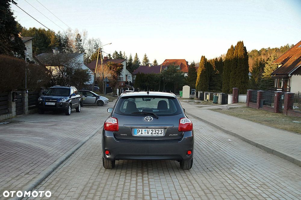 Toyota Auris 1.33 VVT-i - 5