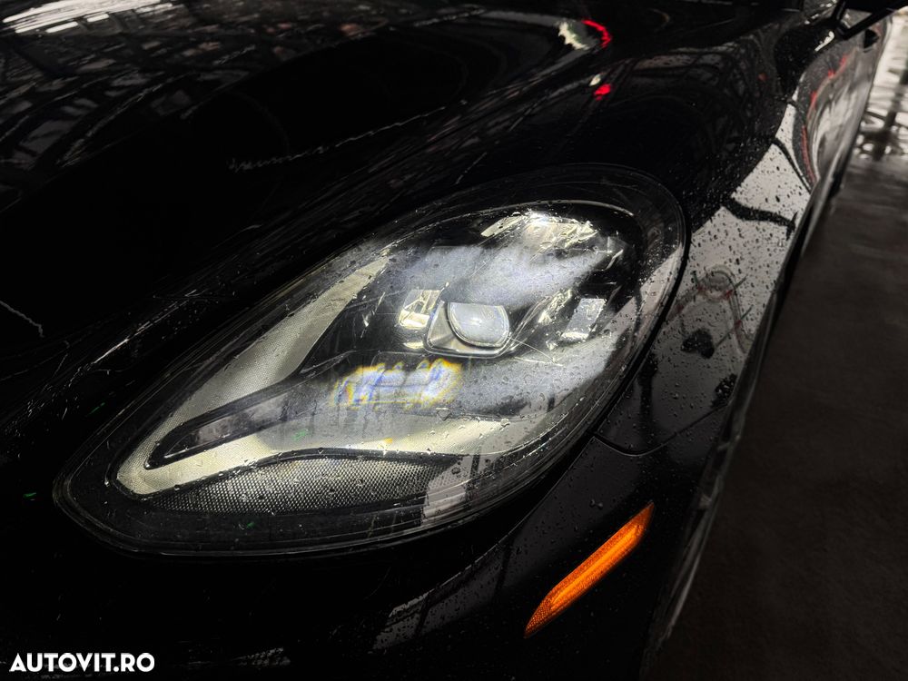 Porsche Panamera 4S - 11