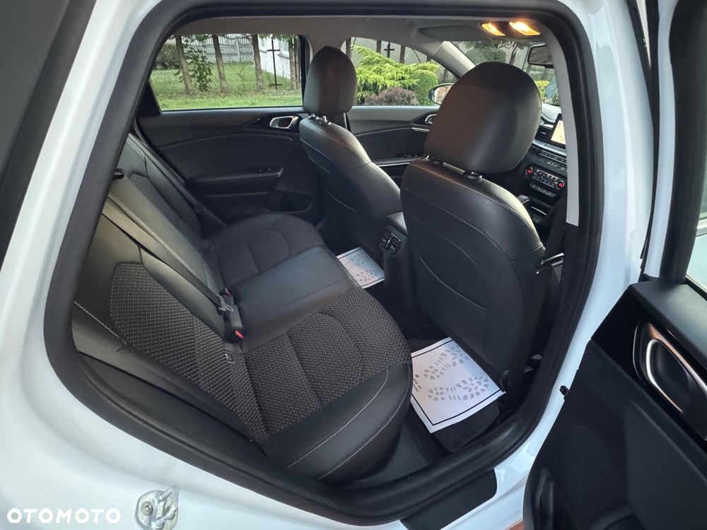 Kia Ceed - 29
