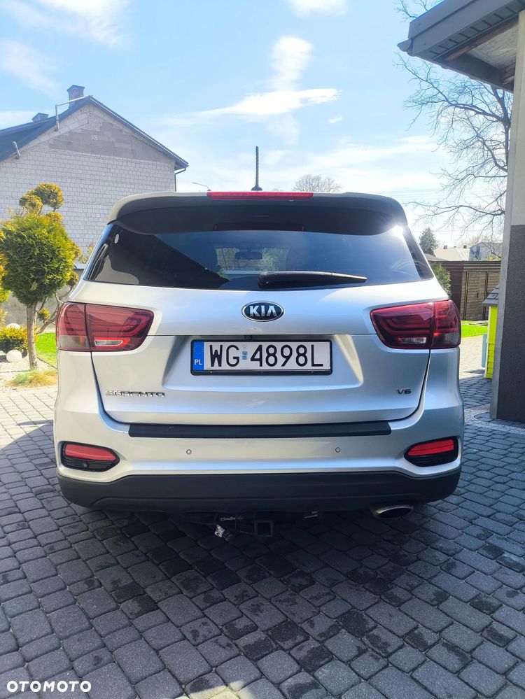 Kia Sorento - 4