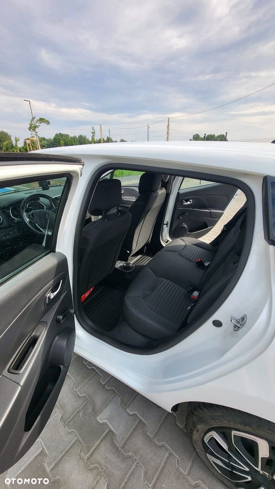 Renault Clio - 16