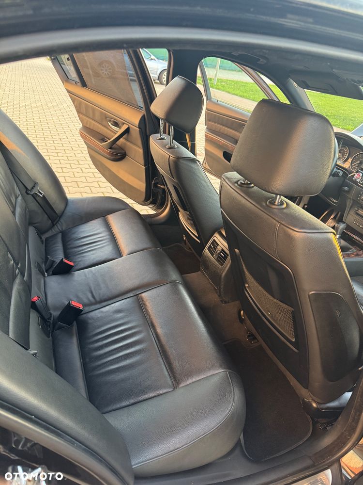 BMW Seria 3 330i - 10