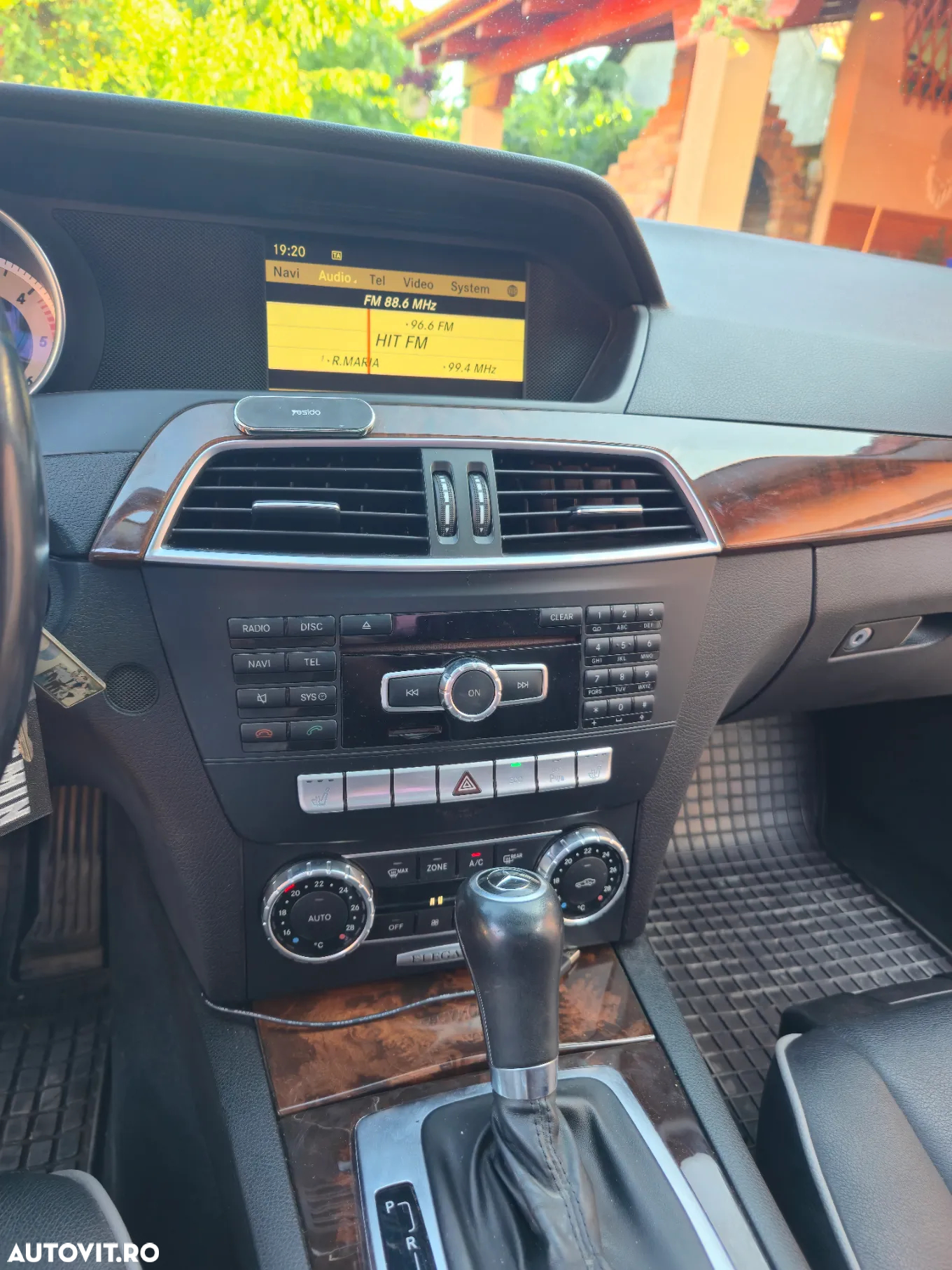 Mercedes-Benz C 220 CDI DPF Automatik BlueEFFICIENCY Elegance - 9