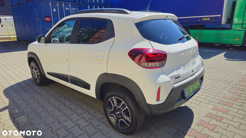 Dacia Spring - 4