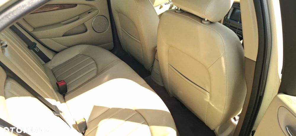 Jaguar X-Type 2.5 Sport - 11