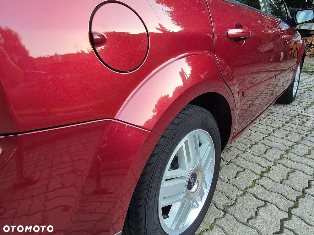 Ford Focus 1.6 16V Ghia - 39