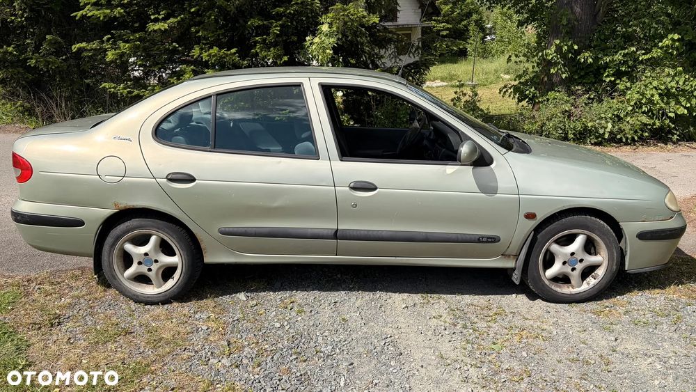 Renault Megane 1.6 - 5