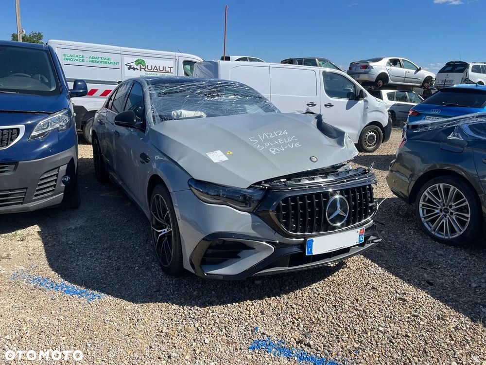 Mercedes-Benz Klasa E AMG 53 PHEV 4Matic+ 9G-Tronic TCT - 1