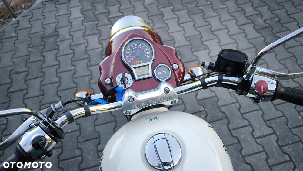 Royal Enfield Classic - 8