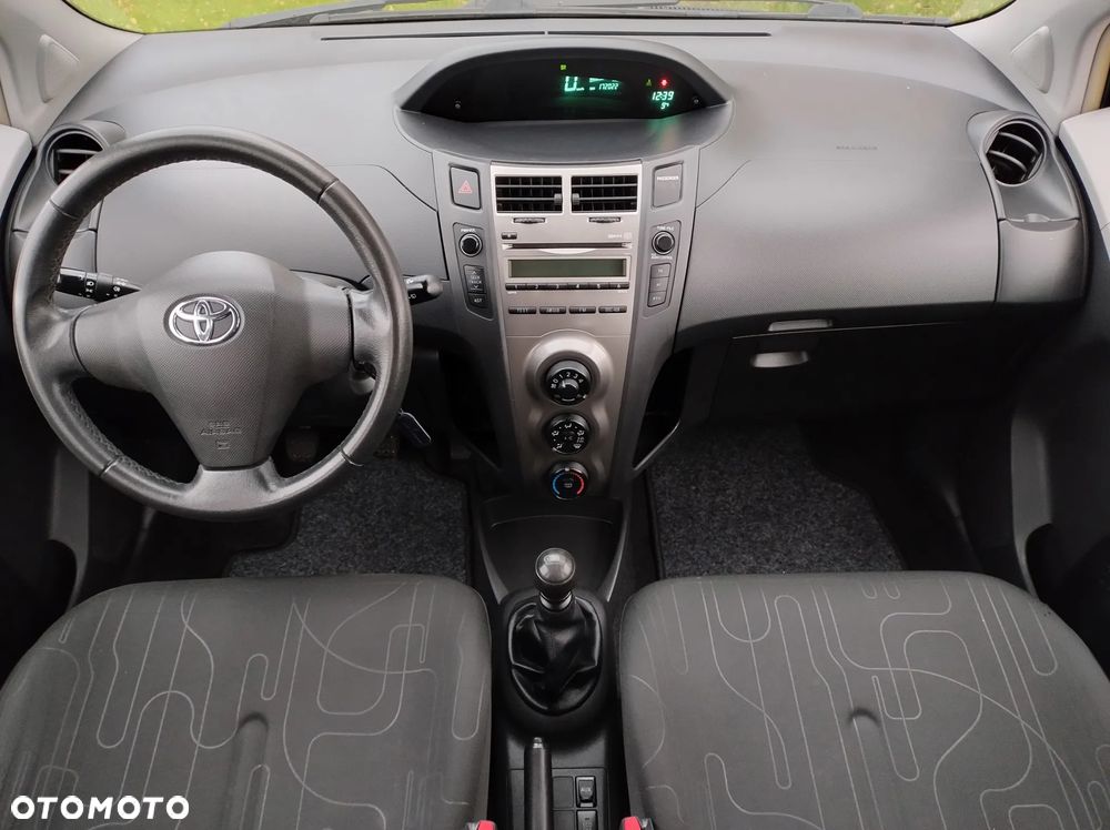 Toyota Yaris 1.33 Active - 19