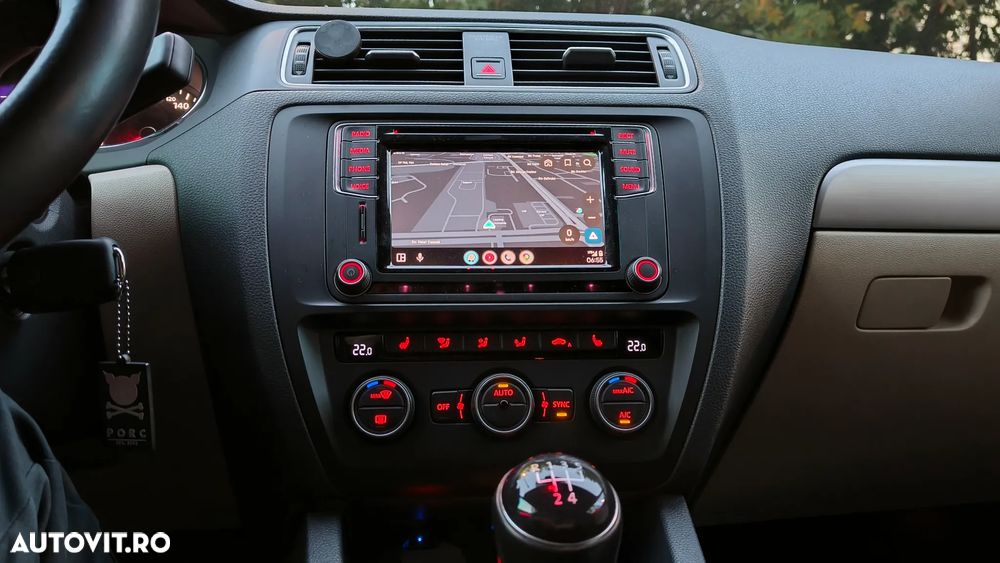 Volkswagen Jetta - 8