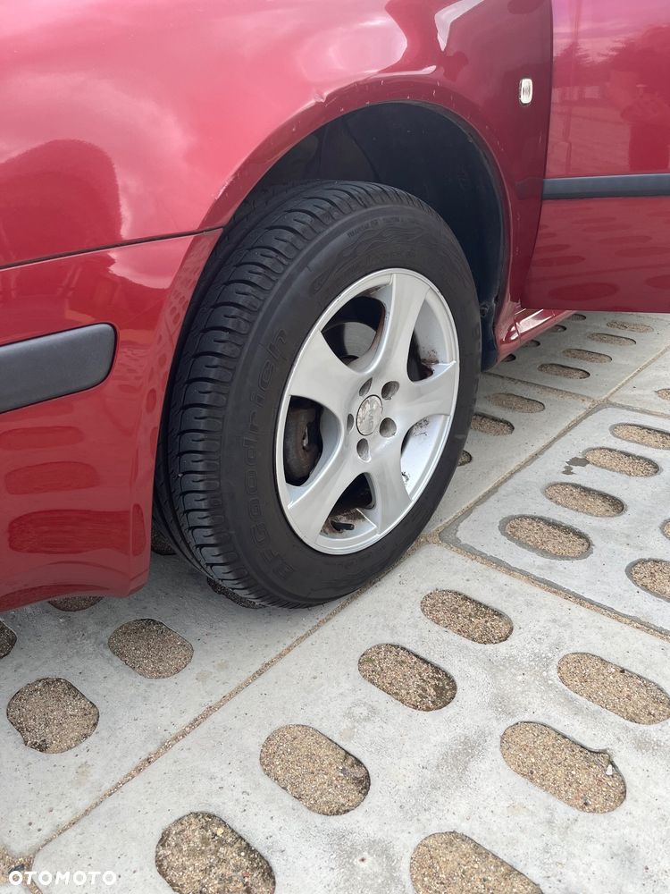 Skoda Octavia 1.6 Tour - 3