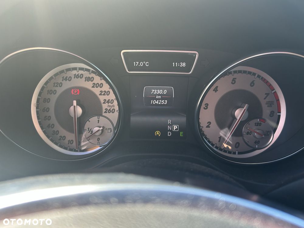 Mercedes-Benz GLA - 6