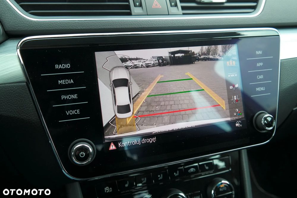 Skoda Superb 2.0 TSI Ambition DSG - 28