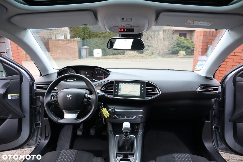 Peugeot 308 1.2 PureTech Allure Pack S&S - 11