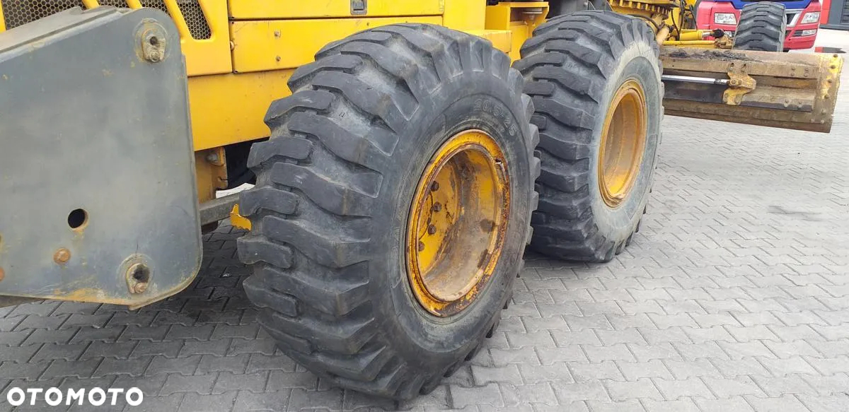 Volvo Równiarka drogowa VOLVO G990 - 23