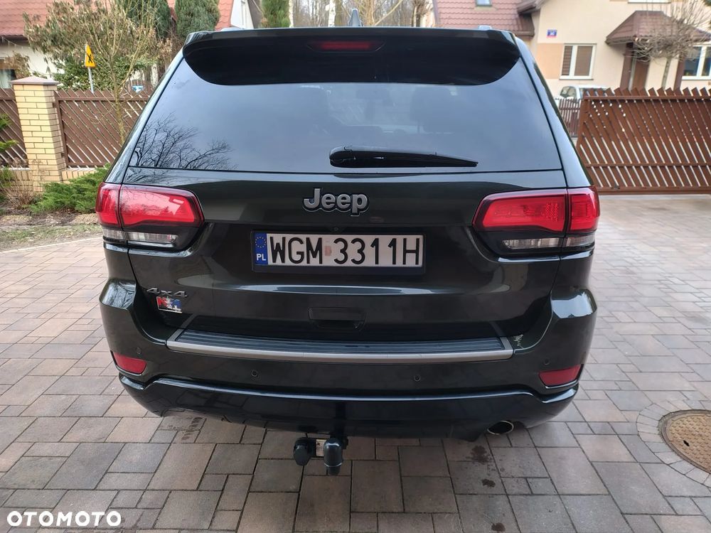 Jeep Grand Cherokee - 16