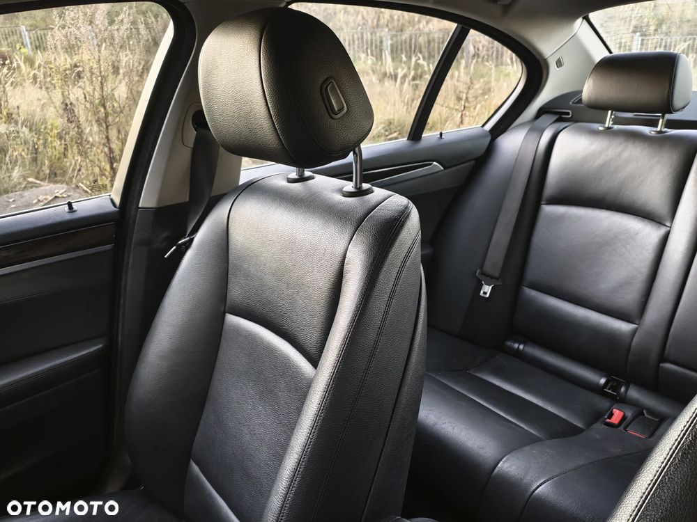 BMW Seria 5 535i - 19