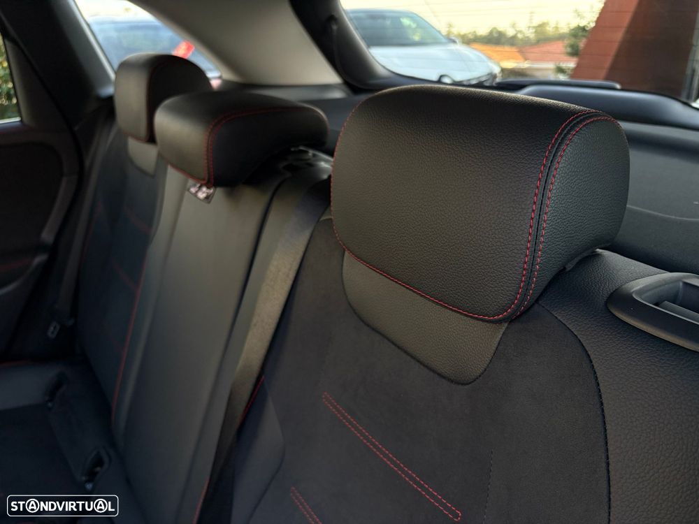 Mercedes-Benz B 250 e AMG Line - 13