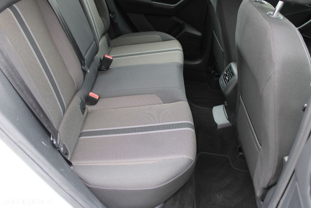 Volkswagen T-Roc - 31