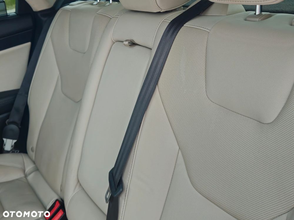 Ford Mondeo 2.0 EcoBoost ST-Line - 28