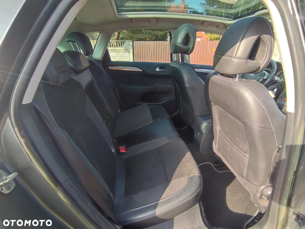 Citroën C4 2.0 HDi Exclusive - 16