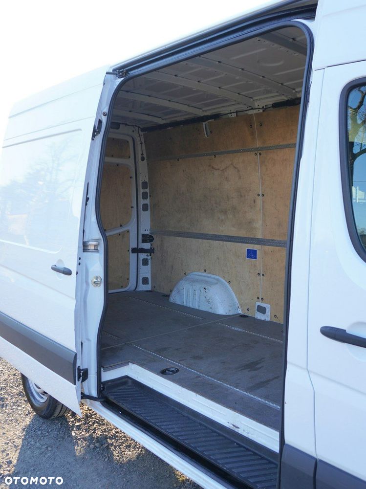 Mercedes-Benz Sprinter - 17