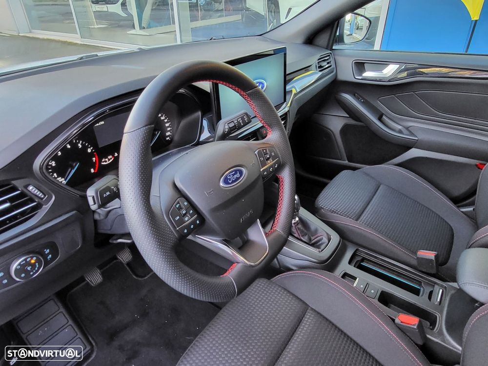Ford Focus 1.0 EcoBoost MHEV ST-Line - 9