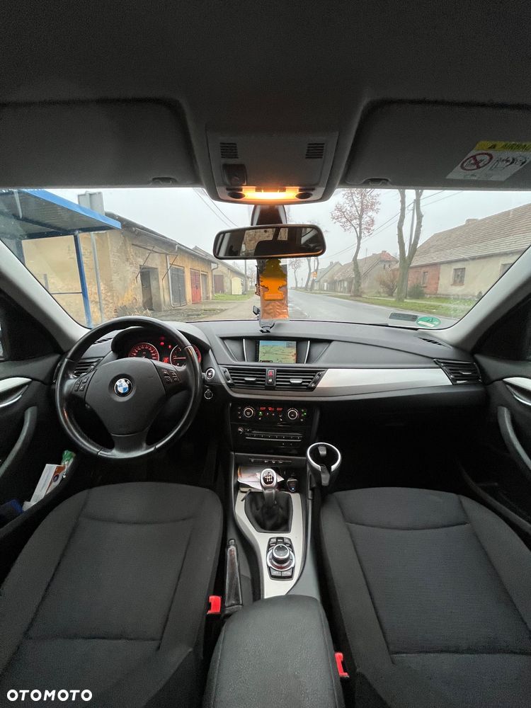 BMW X1 xDrive18d xLine - 13