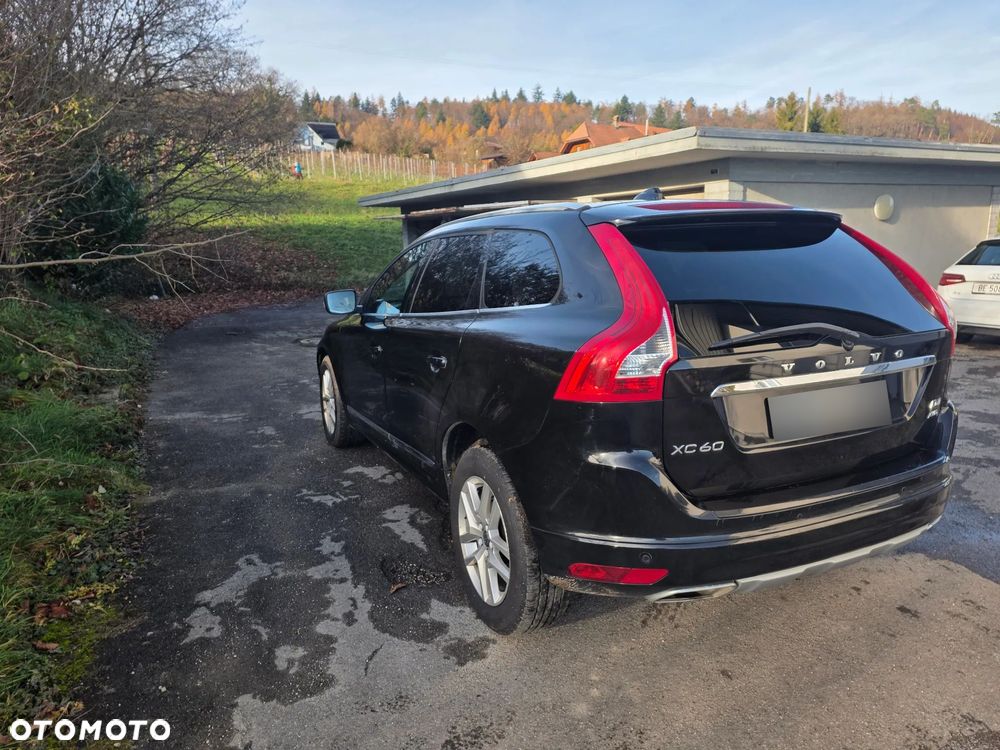 Volvo XC 60 D4 AWD Geartronic Summum - 4