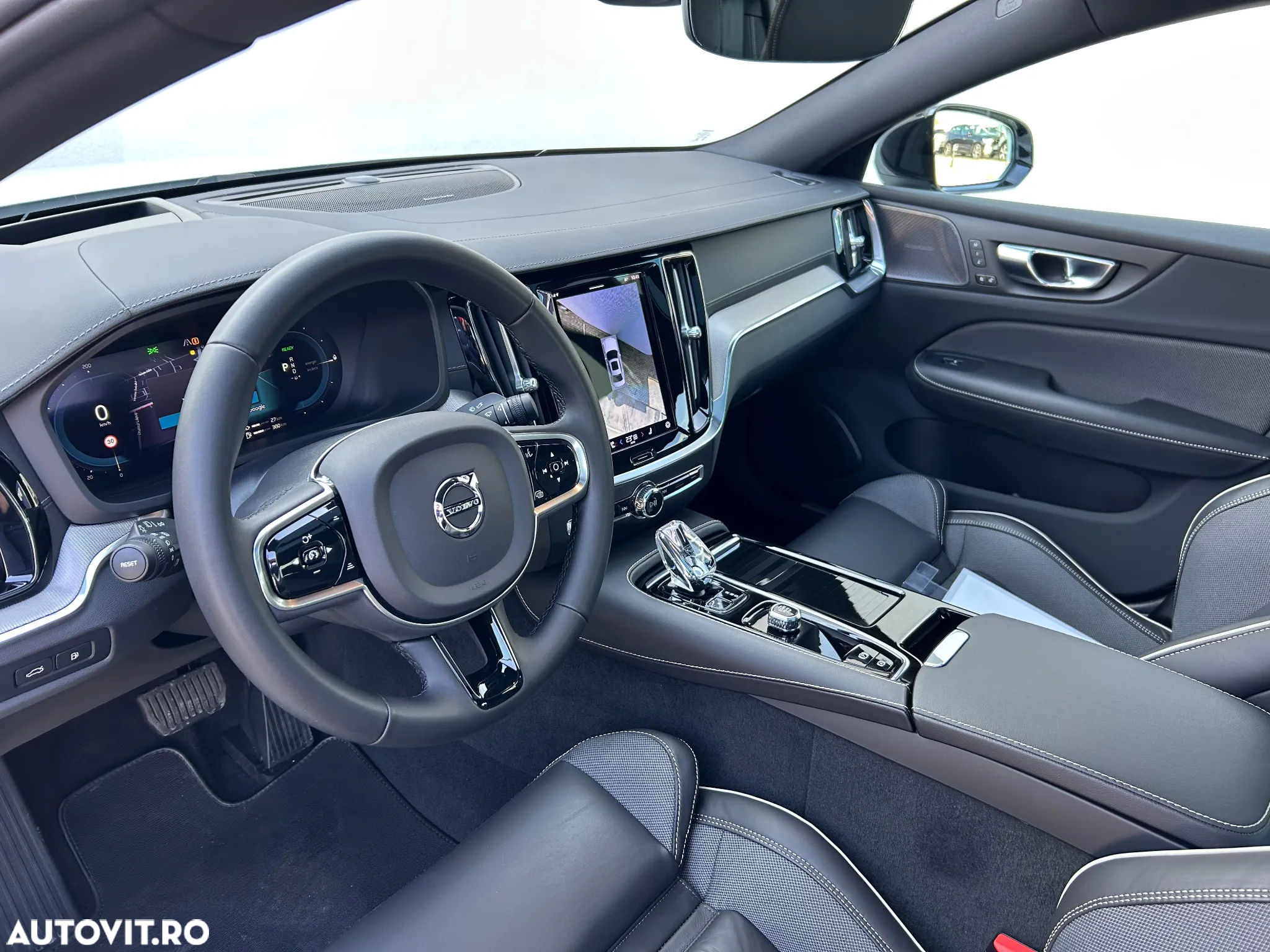 Volvo S60 T8 eAWD R-Design - 27