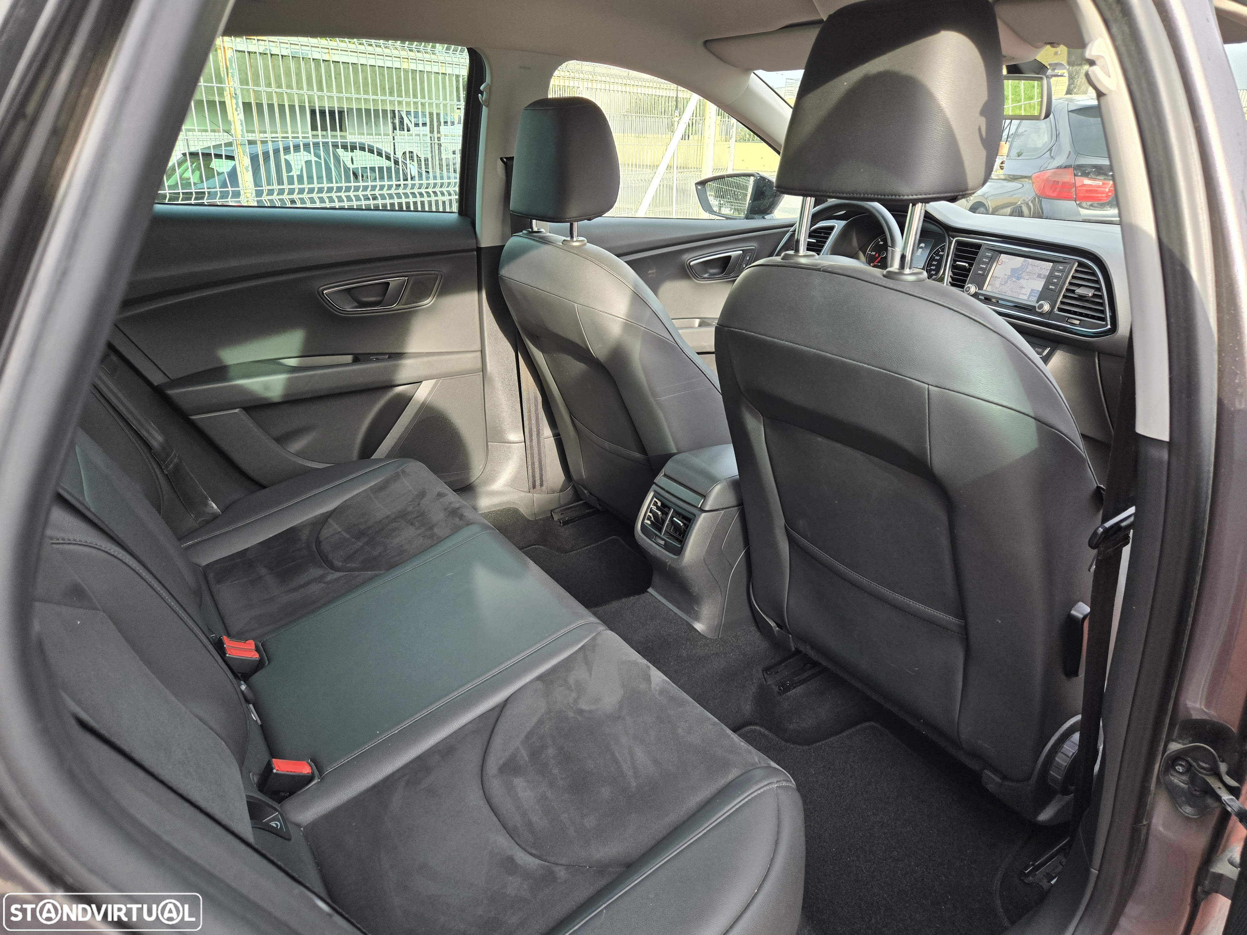 SEAT Leon 1.6 TDI S&S Style - 19