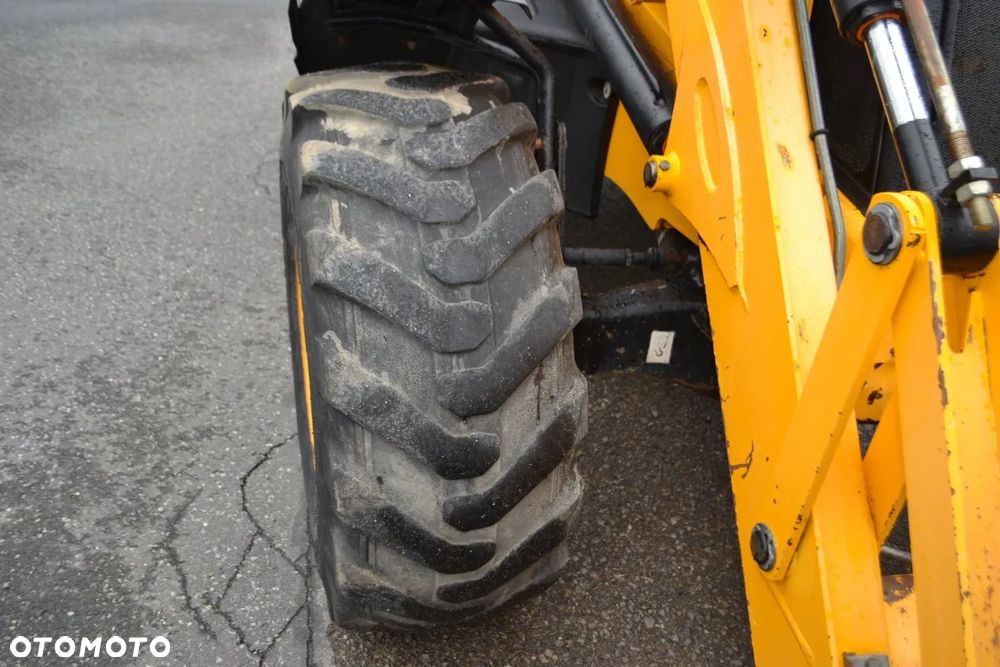 JCB 3CX - 35