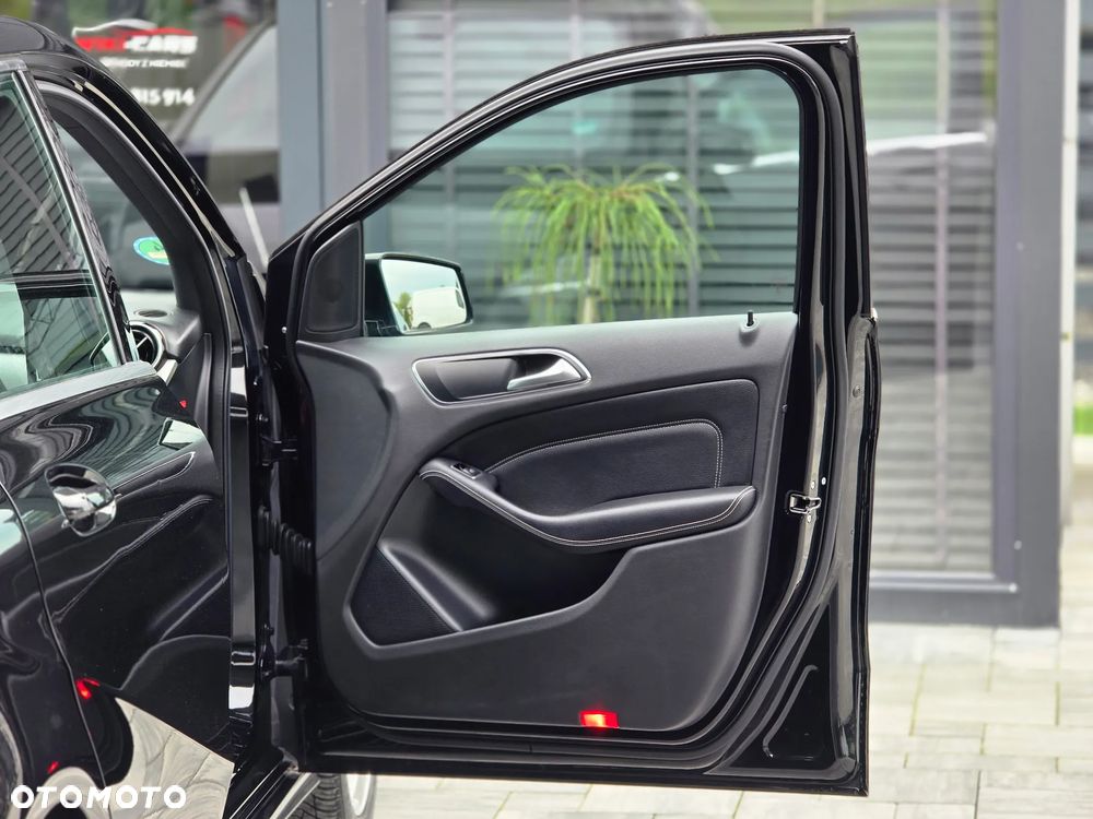 Mercedes-Benz Klasa B 180 BlueEFFICIENCY Edition Style - 30