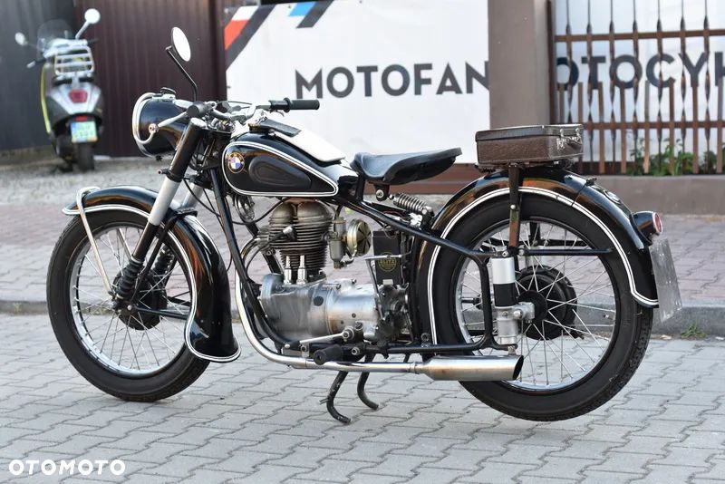 BMW R - 19