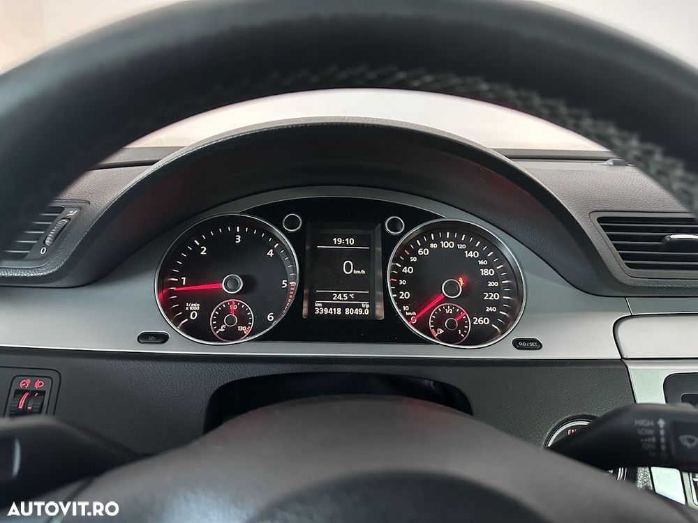 Volkswagen Passat 2.0 TDI DPF Comfortline - 8