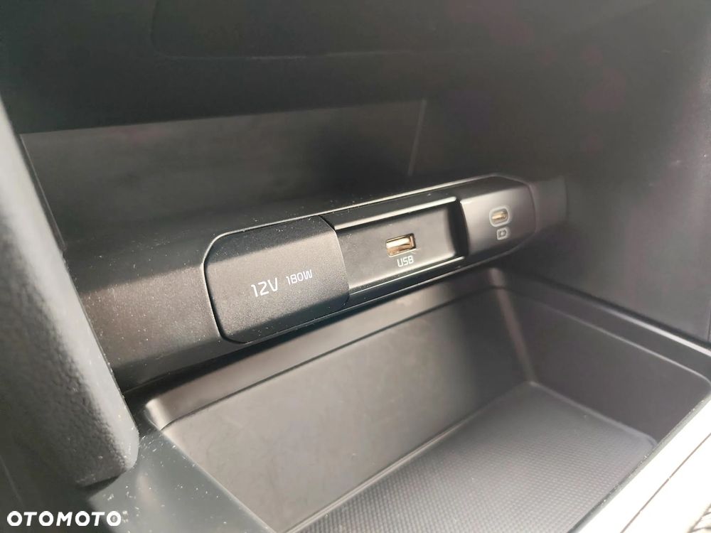 Kia XCeed 1.5 T-GDI M - 19