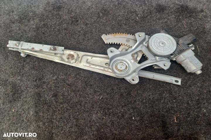 Macara geam spate stanga electrica 5713A258 5713A258 Mitsubishi ASX 1 - 2